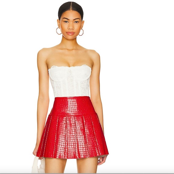 ALICE + OLIVIA Emilie Croc Embossed Faux Leather Pleated Mini SKirt - Picture 3 of 14